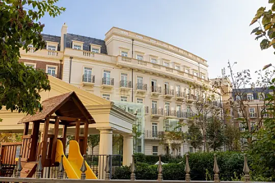 Satılır 3 otaqlı mənzil 123.7 m²