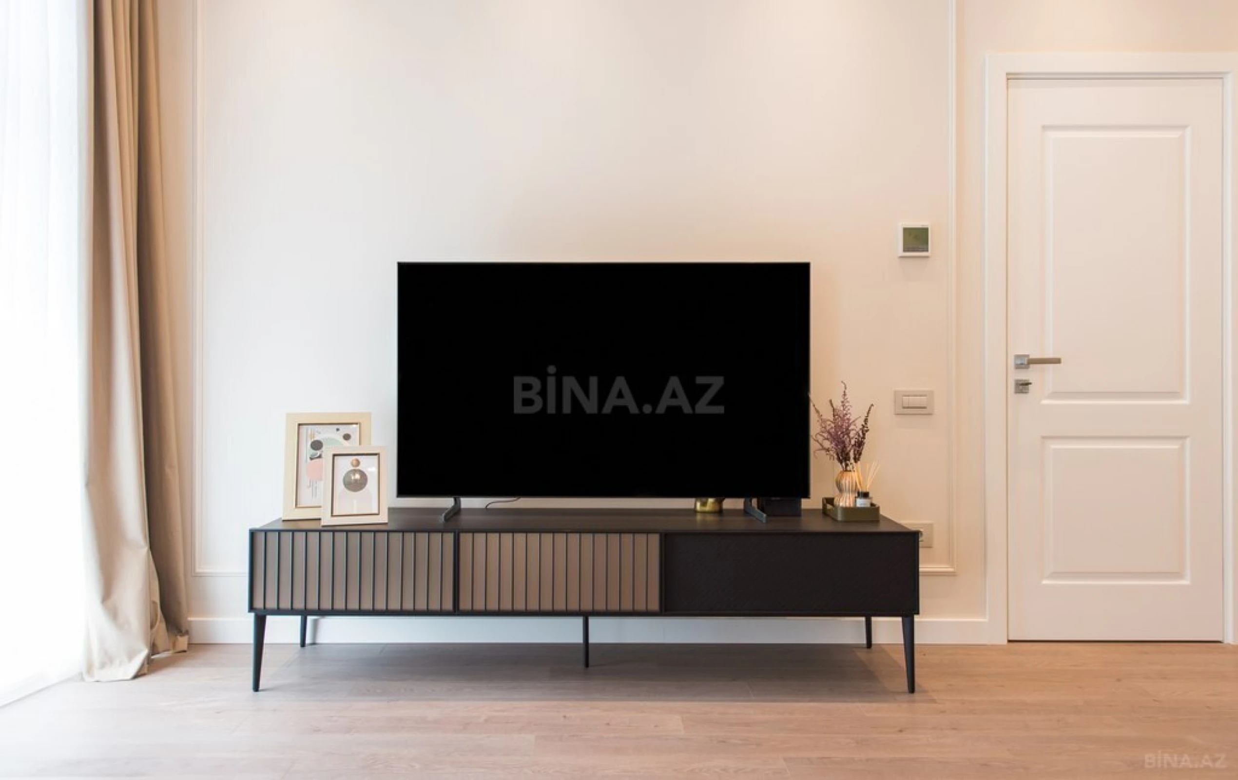 Satılır 3 otaqlı mənzil 123.7 m²