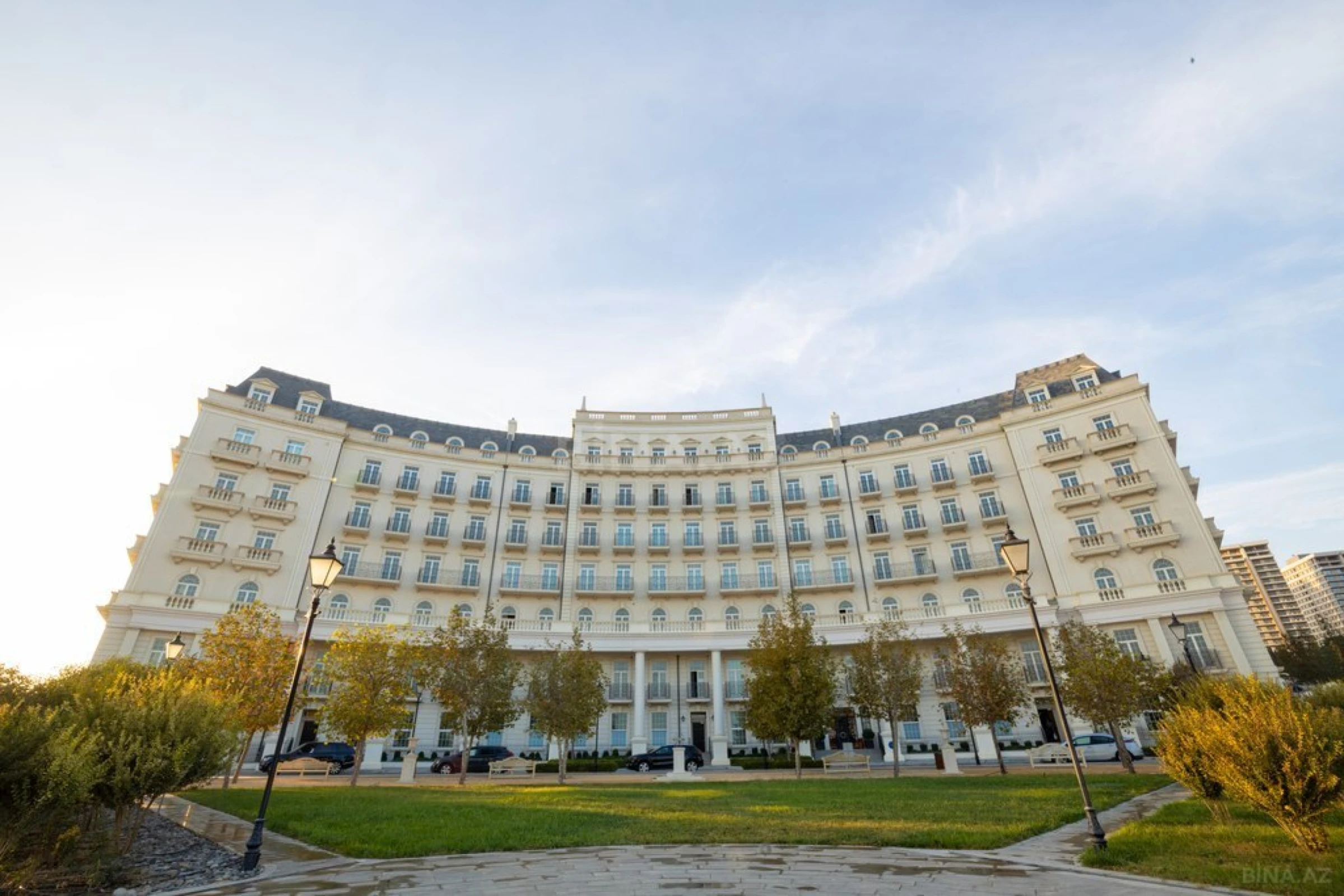 Satılır 3 otaqlı mənzil 123.7 m²