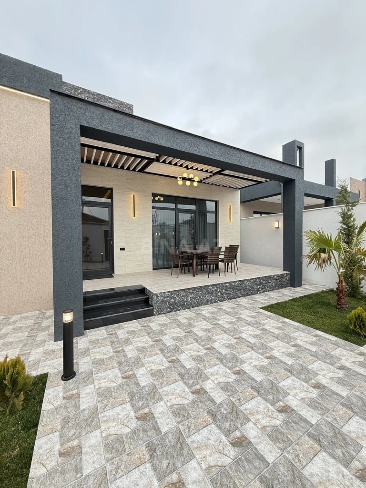 Satılır 4 otaqlı həyət evi 170 m²