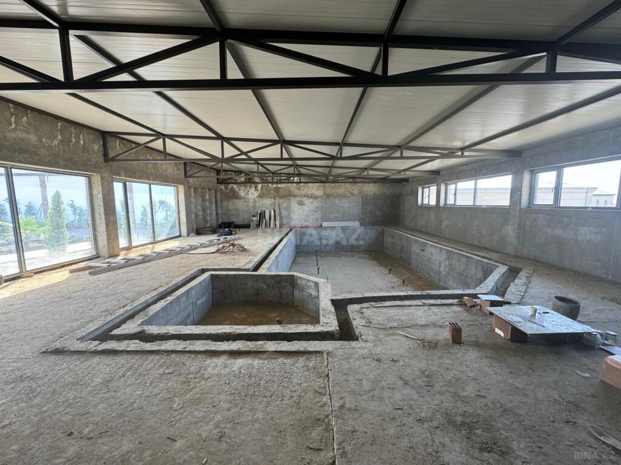 Satılır 3 otaqlı mənzil 130 m²