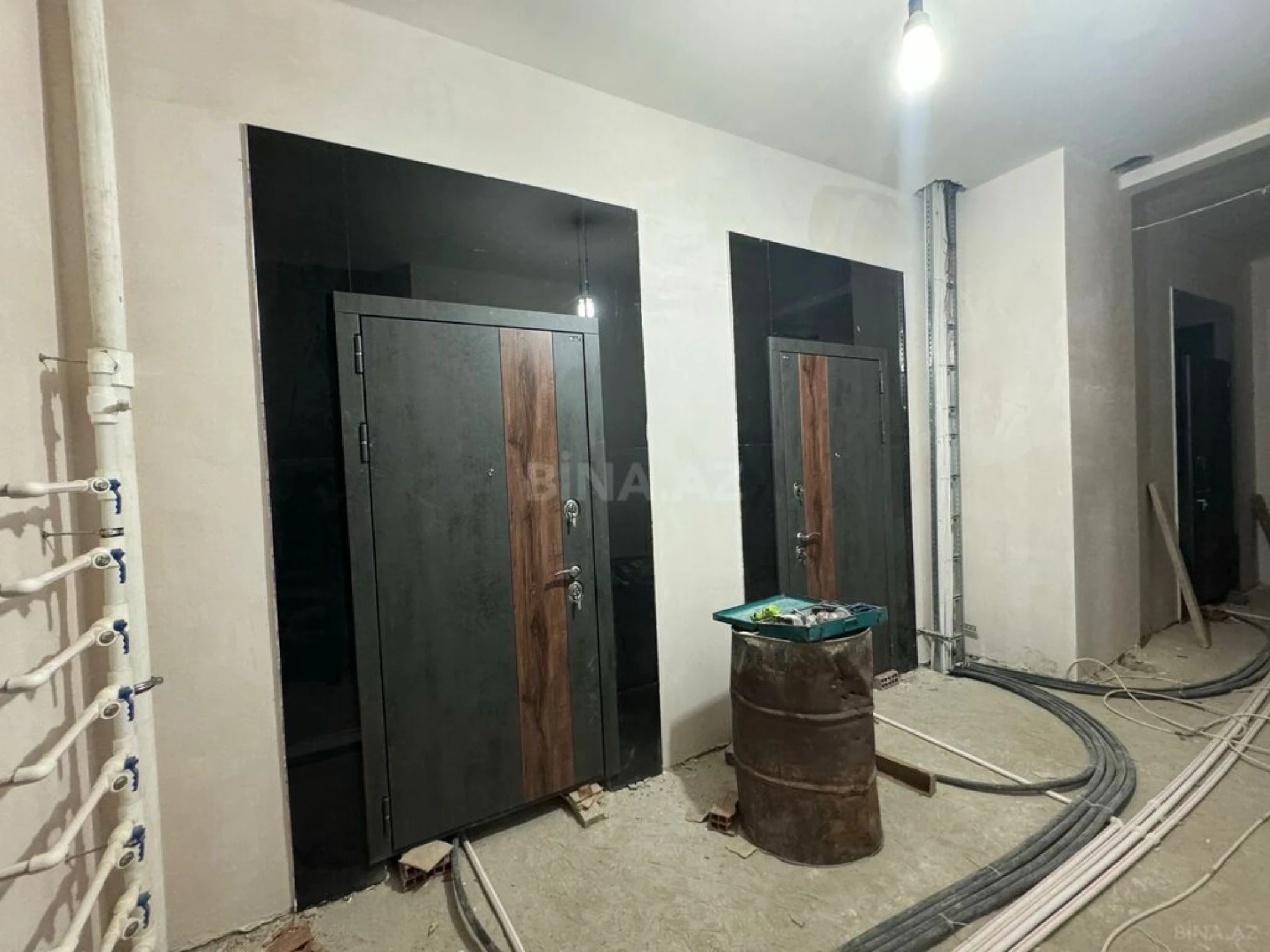 Satılır 3 otaqlı mənzil 130 m²