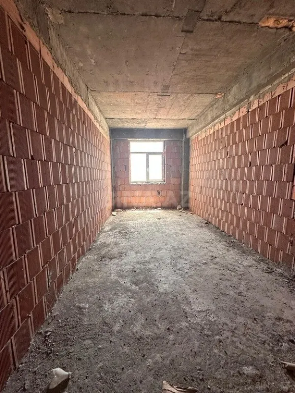 Satılır 2 otaqlı mənzil 57 m²