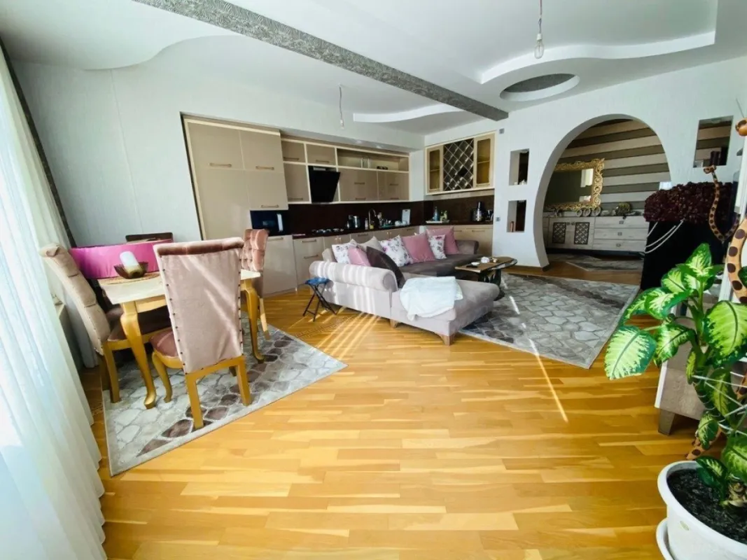 Satılır 3 otaqlı mənzil 100 m²