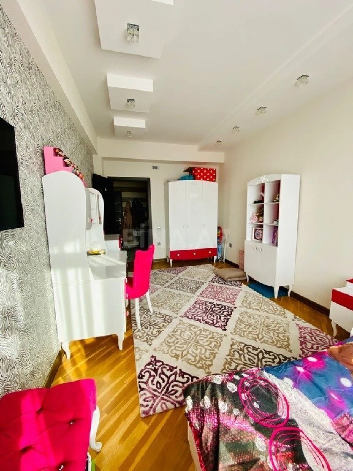 Satılır 3 otaqlı mənzil 100 m²