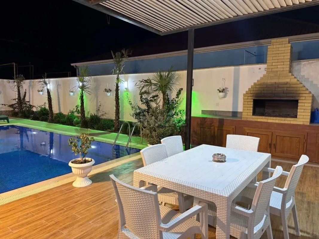 Kirayə verilir 4 otaqlı həyət evi 200 m²