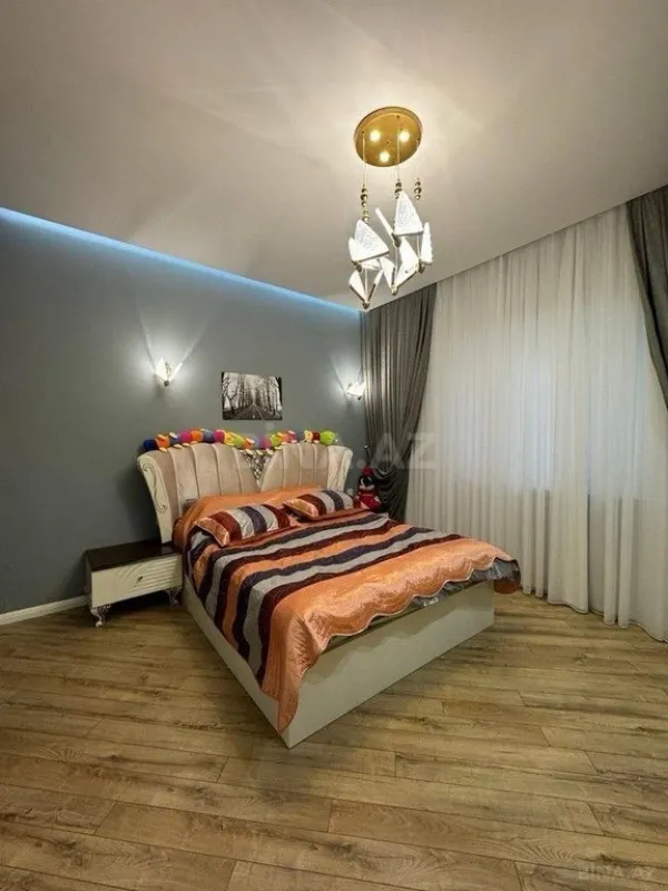 Kirayə verilir 4 otaqlı həyət evi 200 m²