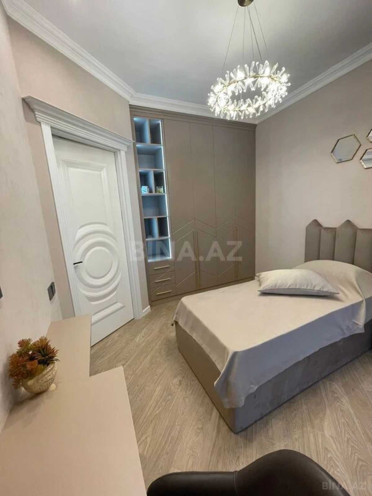 Kirayə verilir 3 otaqlı mənzil 105 m²