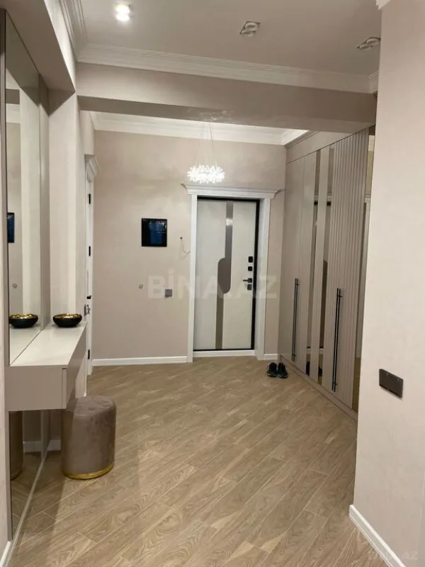Kirayə verilir 3 otaqlı mənzil 105 m²