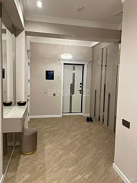 Kirayə verilir 3 otaqlı mənzil 105 m²