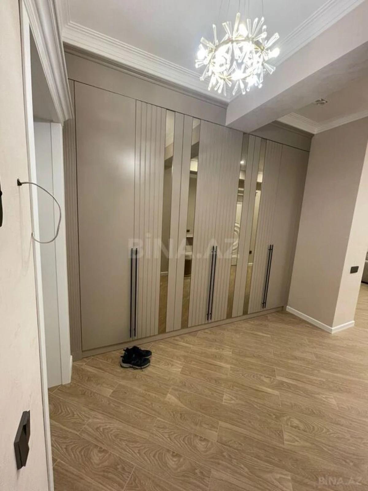 Kirayə verilir 3 otaqlı mənzil 105 m²