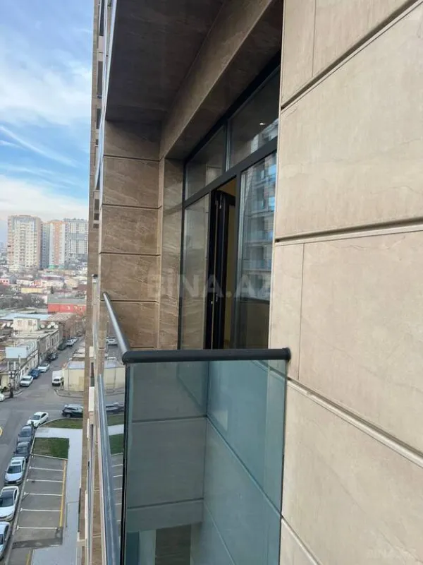 Satılır 2 otaqlı mənzil 104 m²
