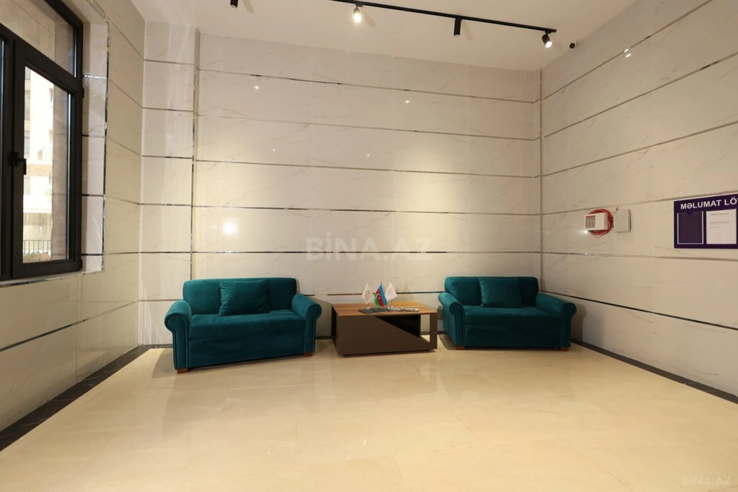 Satılır 2 otaqlı mənzil 104 m²