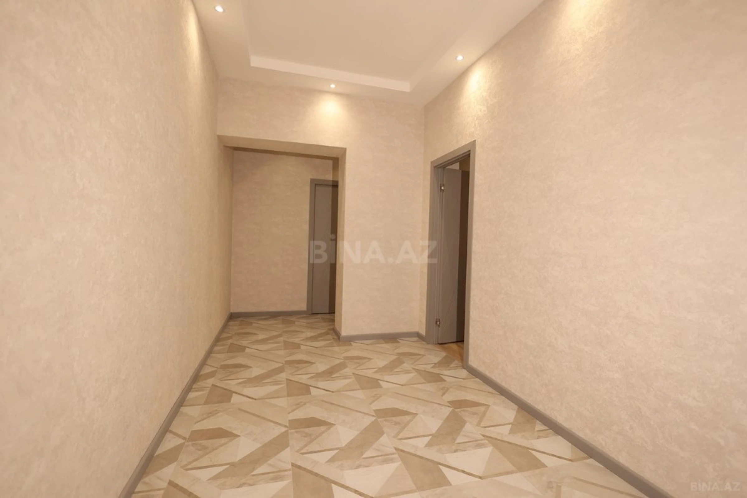 Satılır 2 otaqlı mənzil 104 m²