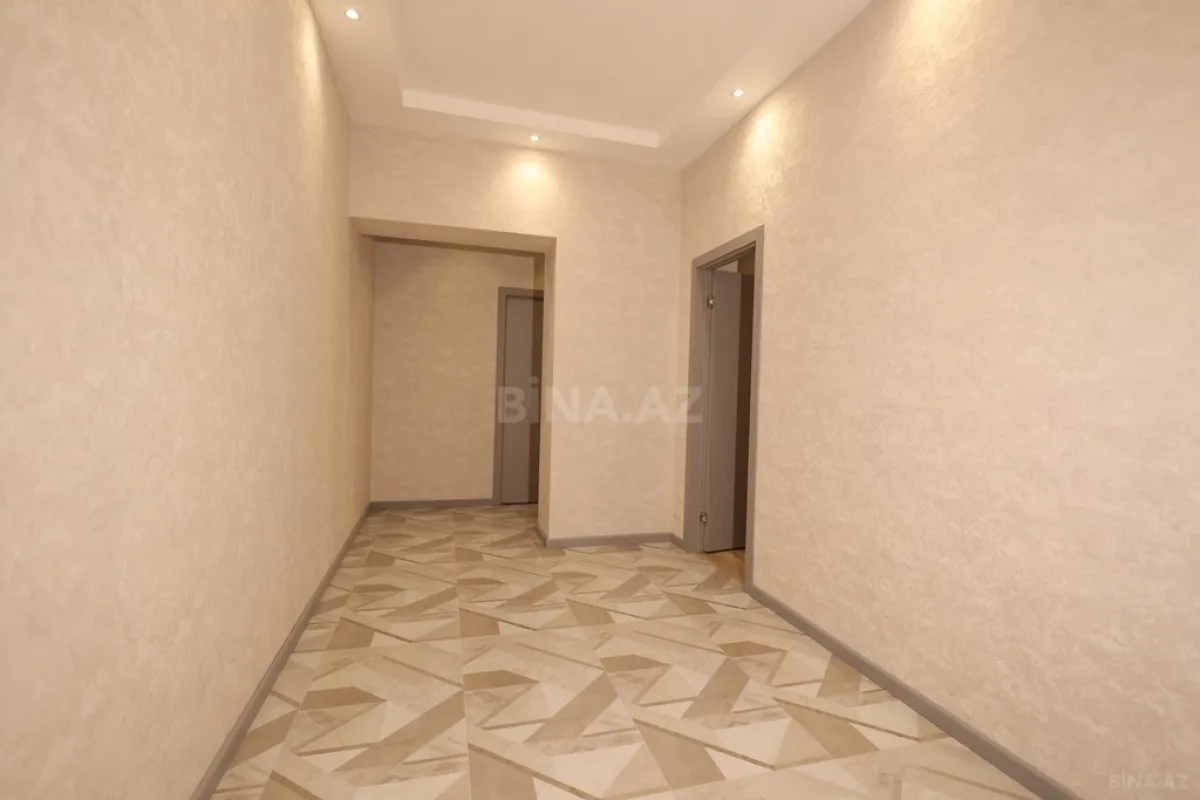 Satılır 2 otaqlı mənzil 104 m²