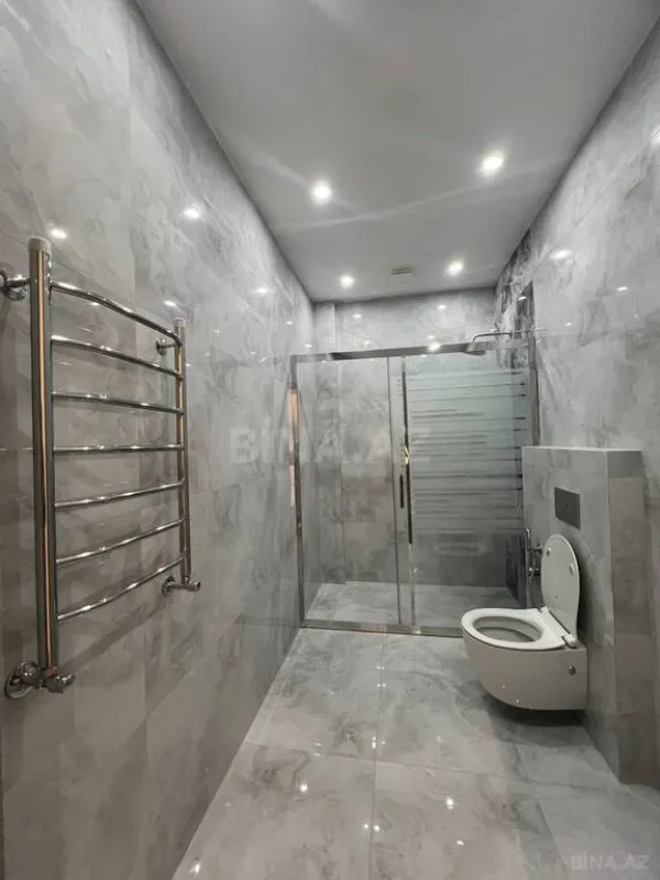 Satılır 2 otaqlı mənzil 104 m²