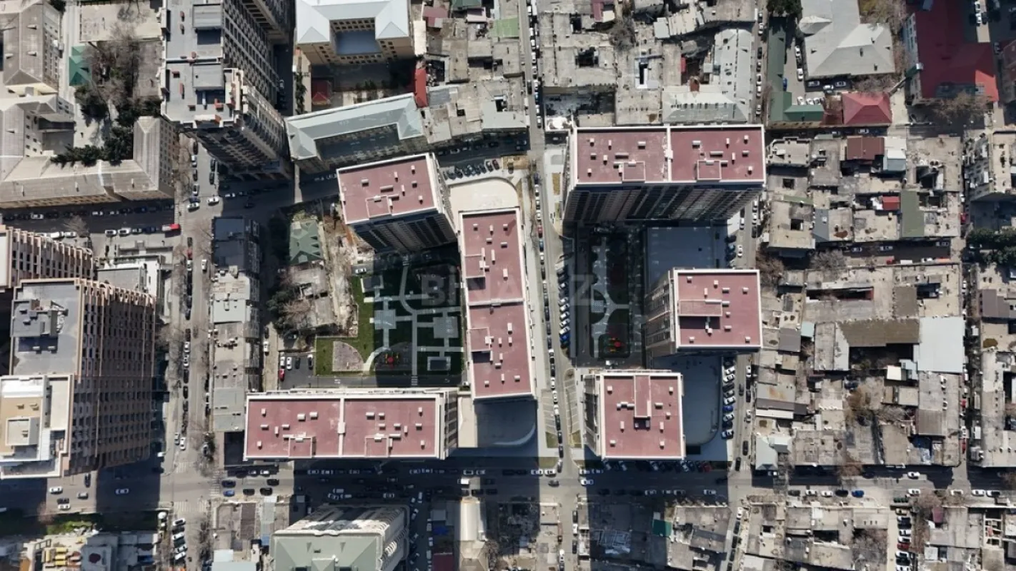 Satılır 2 otaqlı mənzil 104 m²