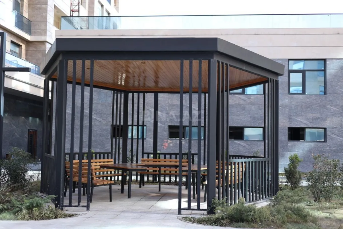Satılır 2 otaqlı mənzil 104 m²