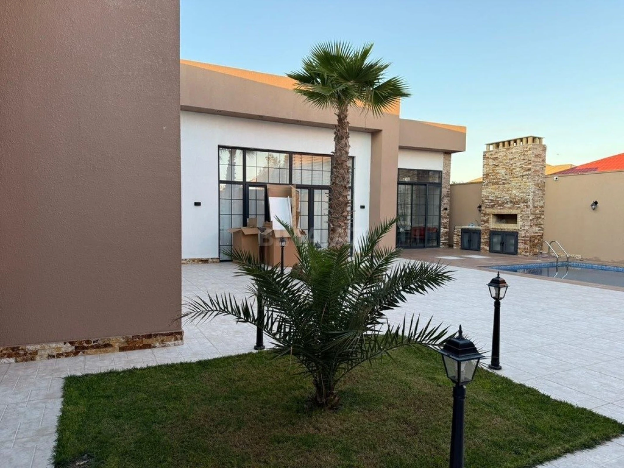 Kirayə verilir 5 otaqlı həyət evi 350 m²