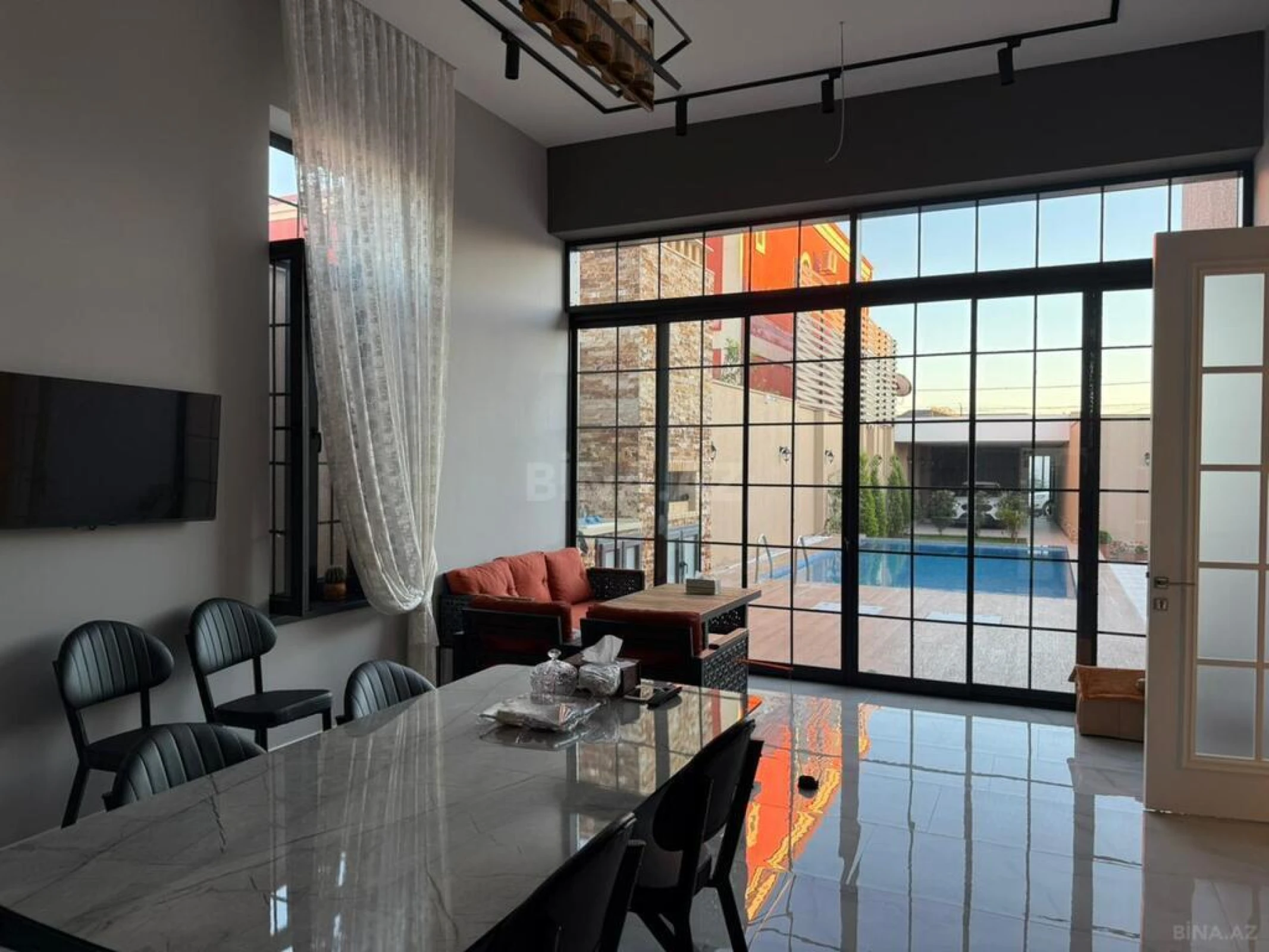 Kirayə verilir 5 otaqlı həyət evi 350 m²