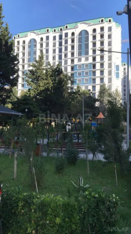 Satılır 2 otaqlı mənzil 82 m²