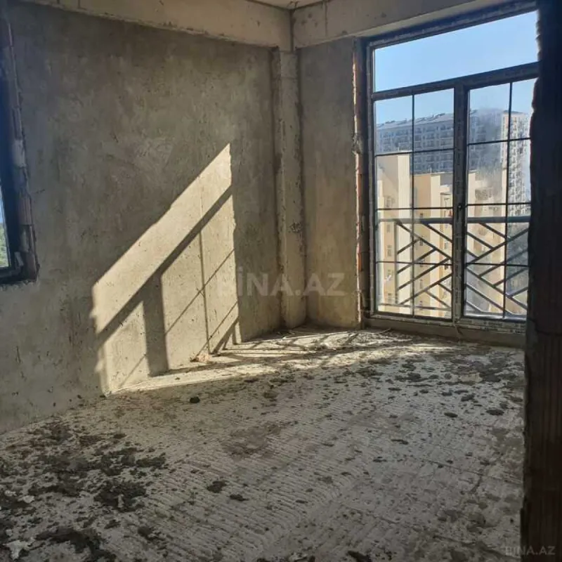 Satılır 2 otaqlı mənzil 82 m²