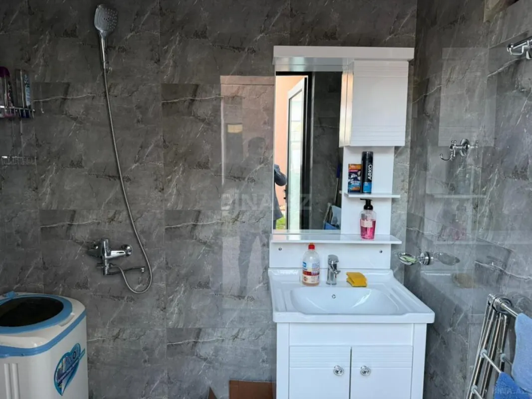 Kirayə verilir 5 otaqlı həyət evi 250 m²