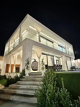 Kirayə verilir 5 otaqlı həyət evi 350 m² — Bakı, Novxanı 5 otaq 350.00 m²