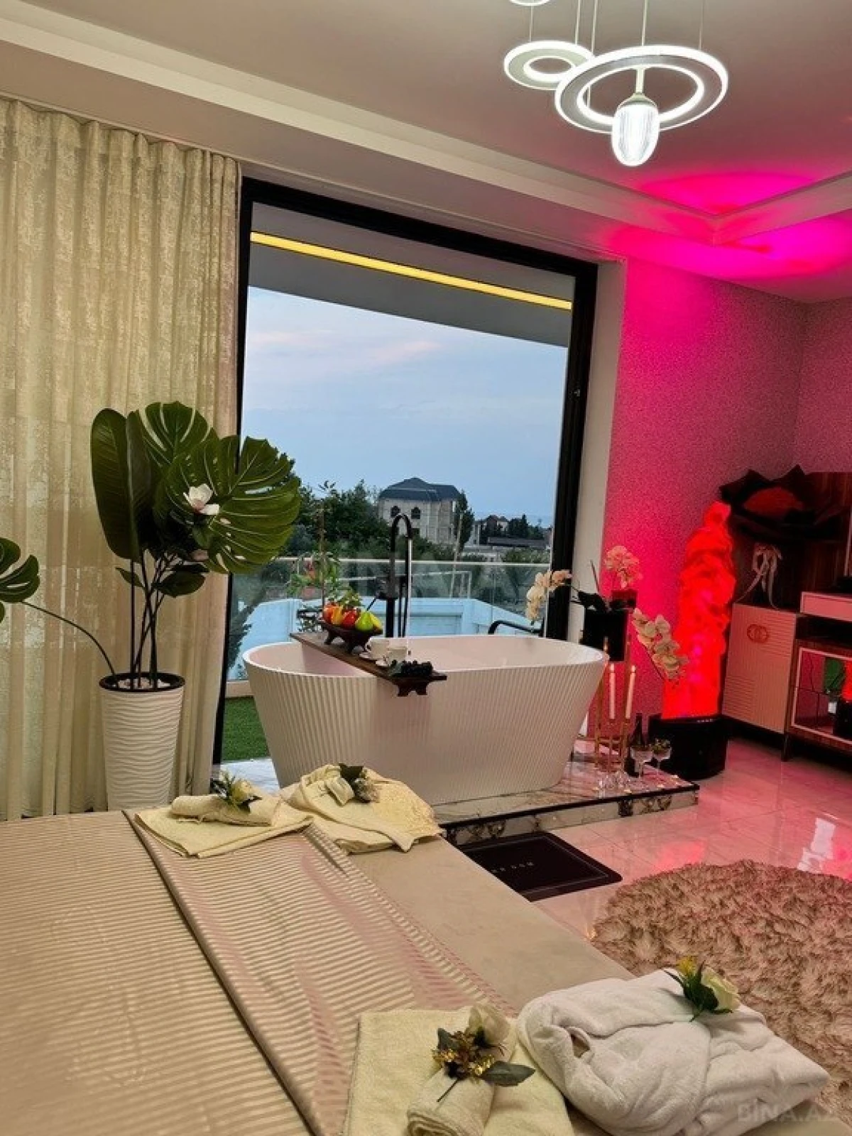 Kirayə verilir 5 otaqlı həyət evi 350 m²