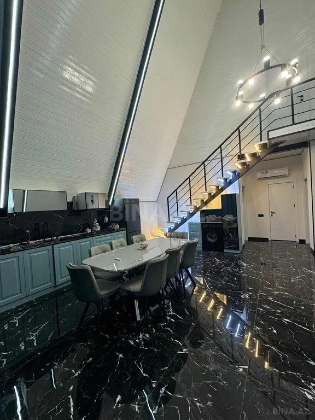 Kirayə verilir 4 otaqlı həyət evi 200 m²