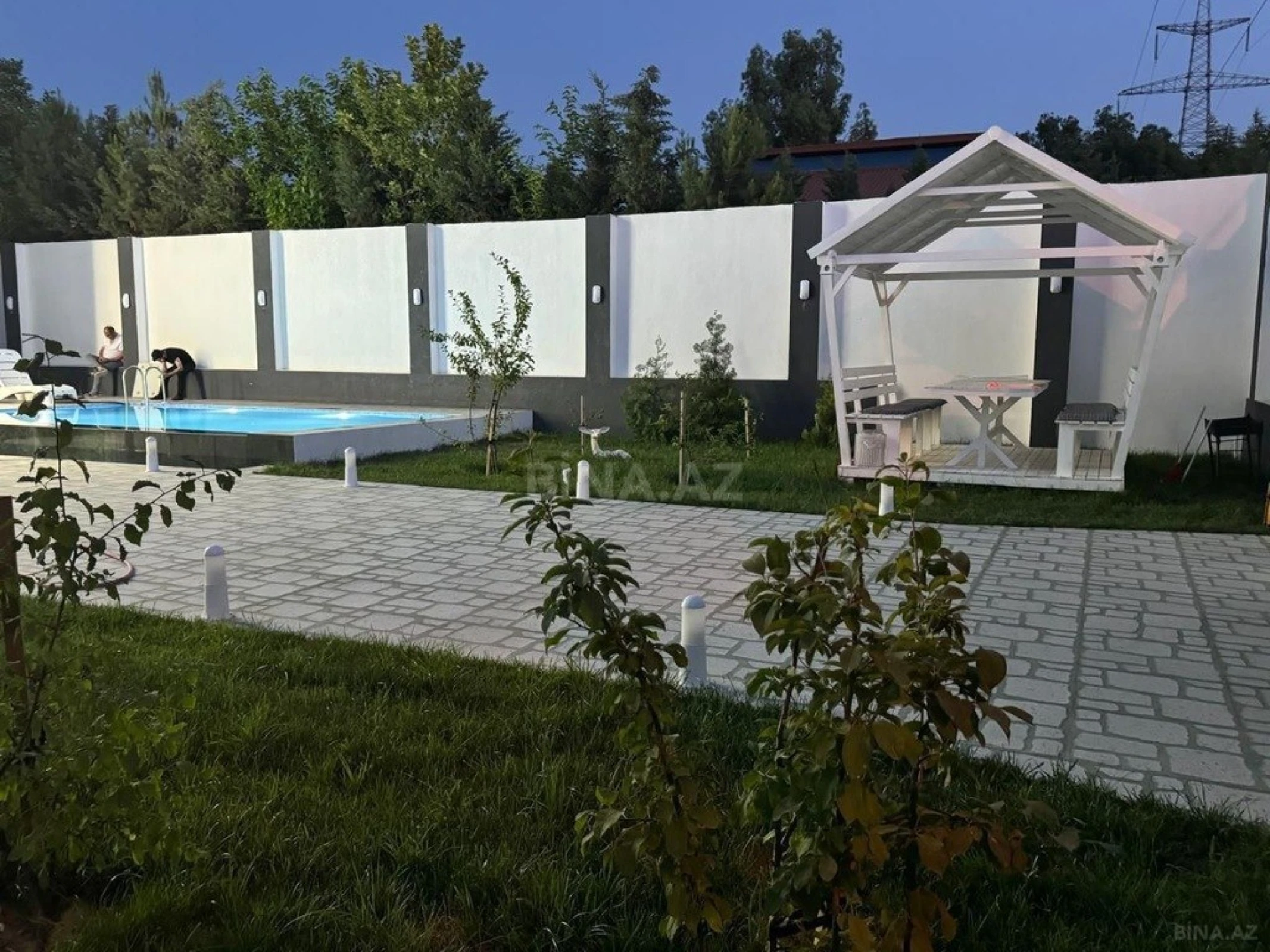Kirayə verilir 4 otaqlı həyət evi 200 m²