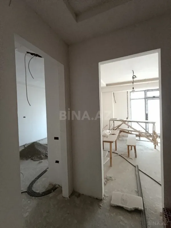 Satılır 4 otaqlı mənzil 254 m²