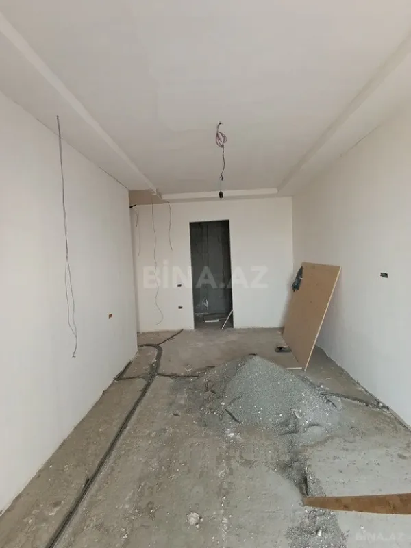 Satılır 4 otaqlı mənzil 254 m²