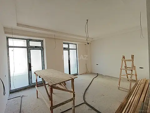 Satılır 4 otaqlı mənzil 254 m²