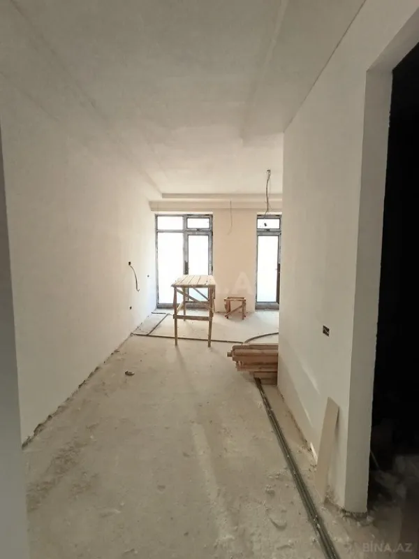 Satılır 4 otaqlı mənzil 254 m²