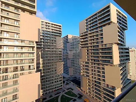 Satılır 4 otaqlı mənzil 254 m²