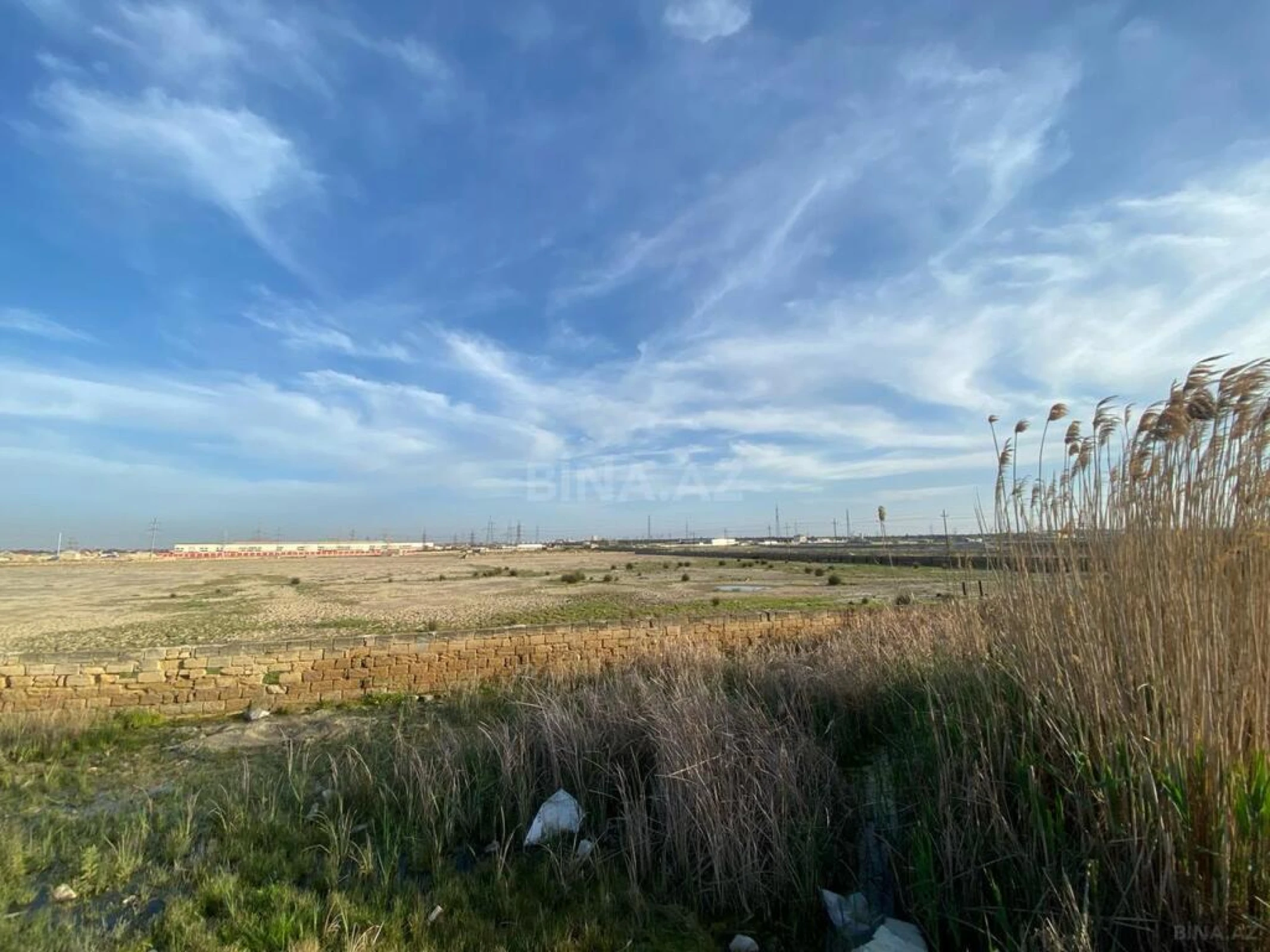 Satılır torpaq sahəsi 700 m²