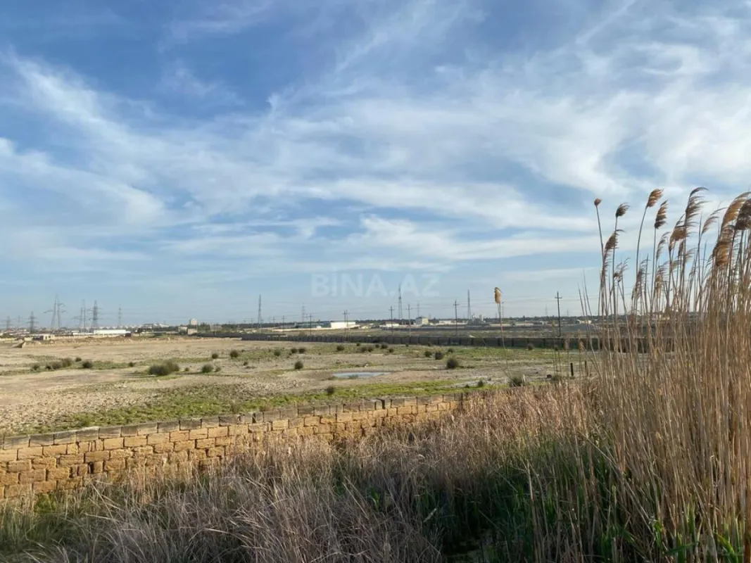 Satılır torpaq sahəsi 700 m²