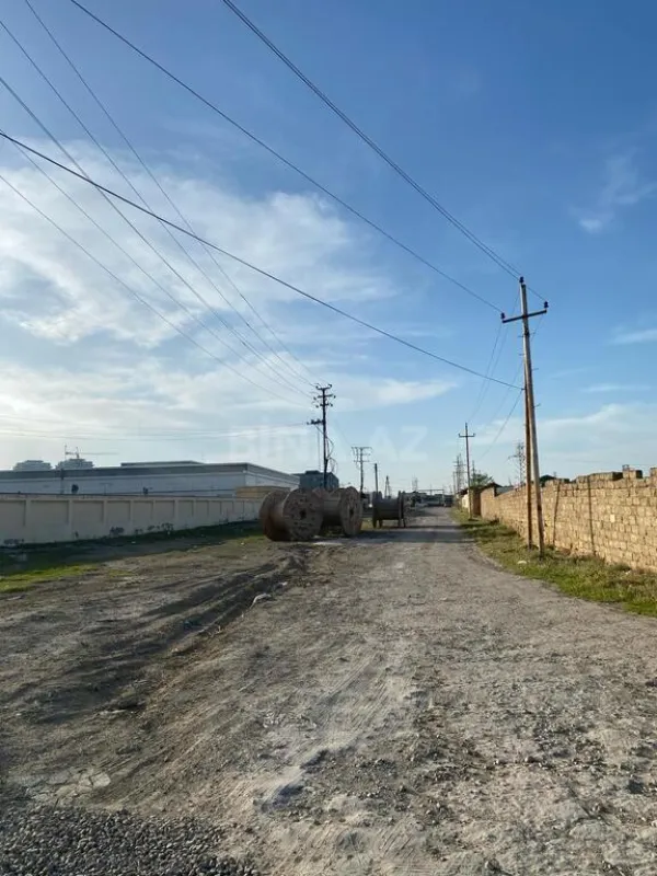 Satılır torpaq sahəsi 700 m²