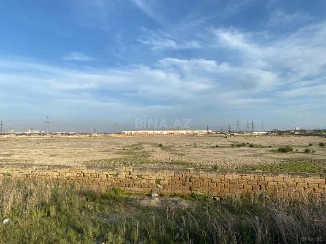 Satılır torpaq sahəsi 700 m²