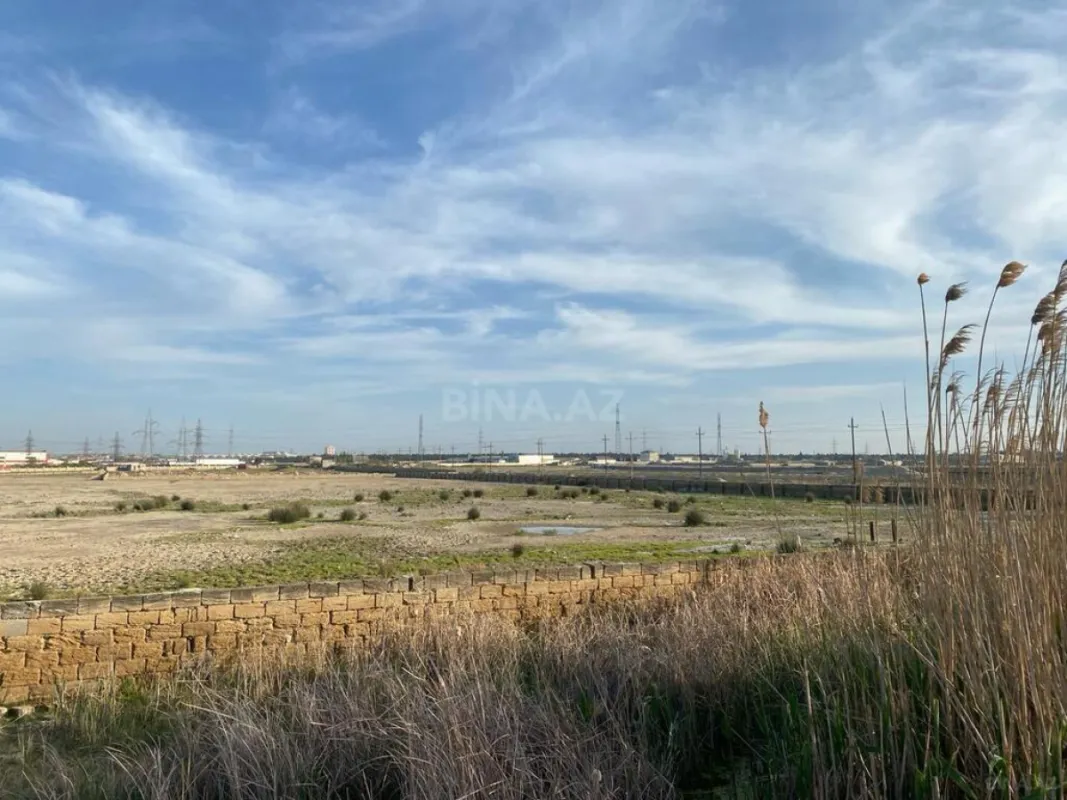 Satılır torpaq sahəsi 700 m²