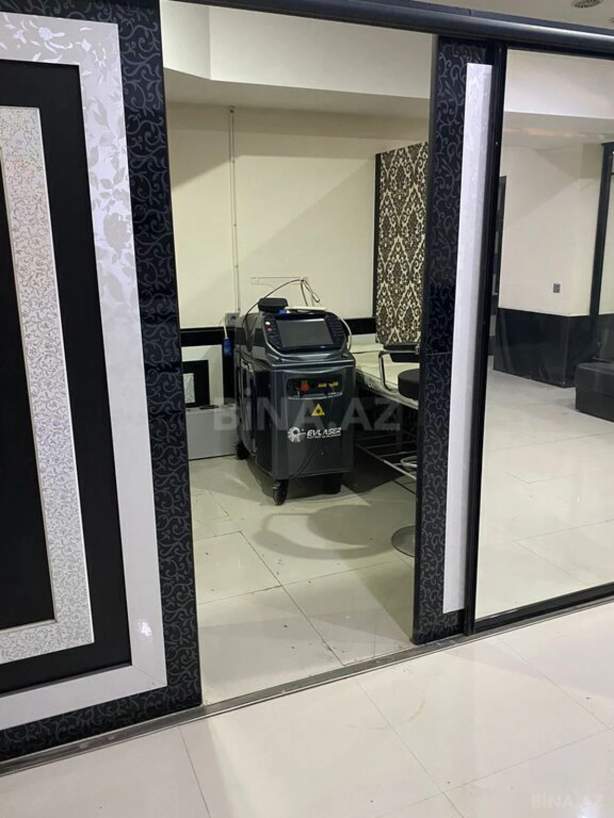 Satılır obyekt 280 m²