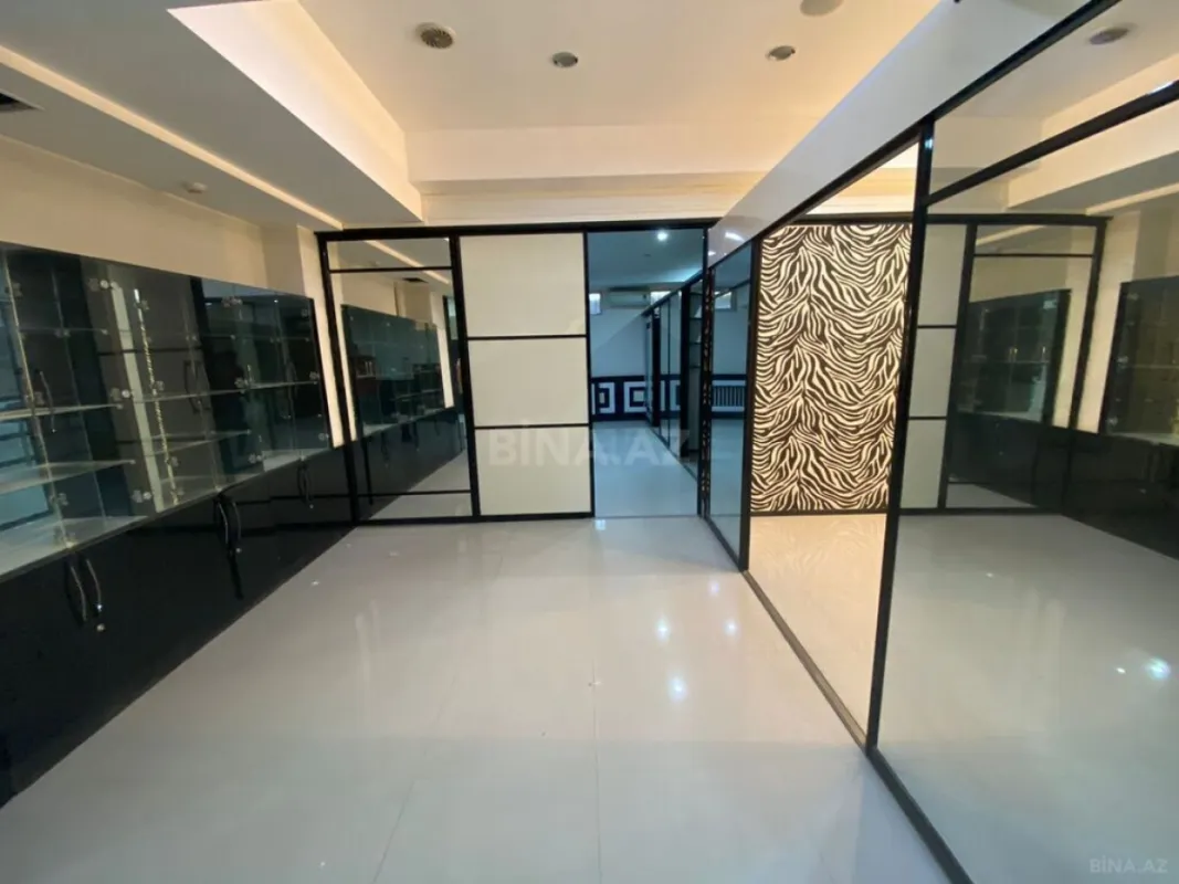 Satılır obyekt 280 m²