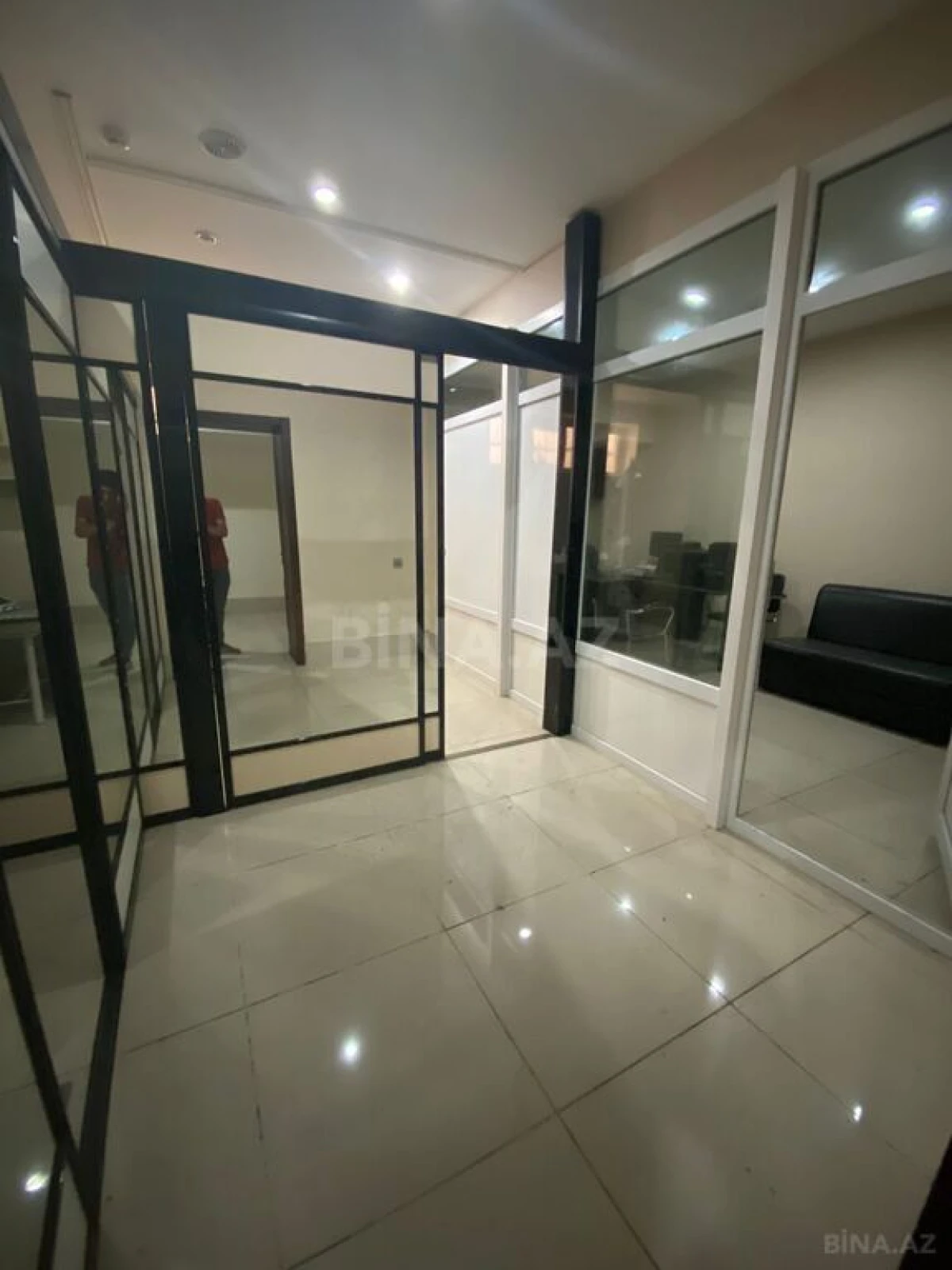 Satılır obyekt 280 m²