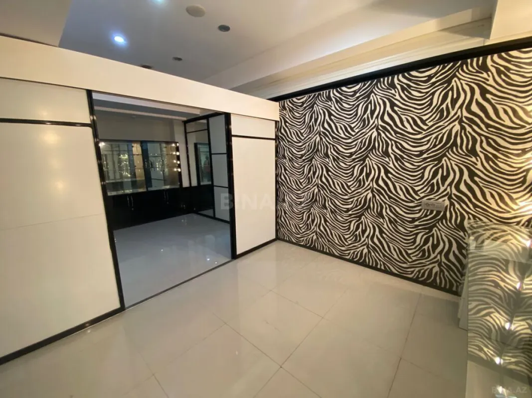 Satılır obyekt 280 m²