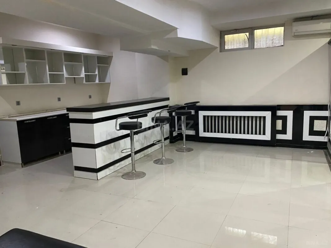 Satılır obyekt 280 m²