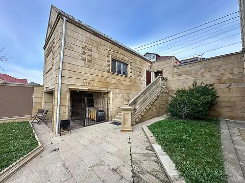Satılır 5 otaqlı həyət evi 400 m²