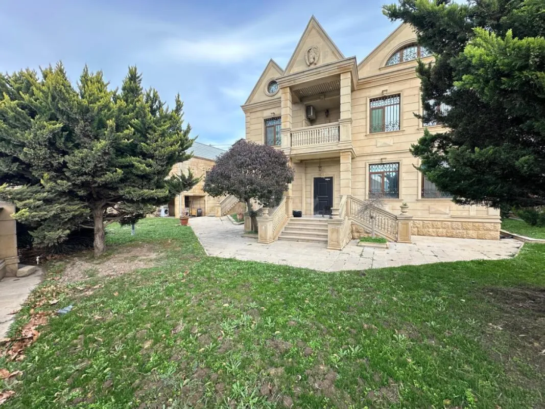 Satılır 5 otaqlı həyət evi 400 m²