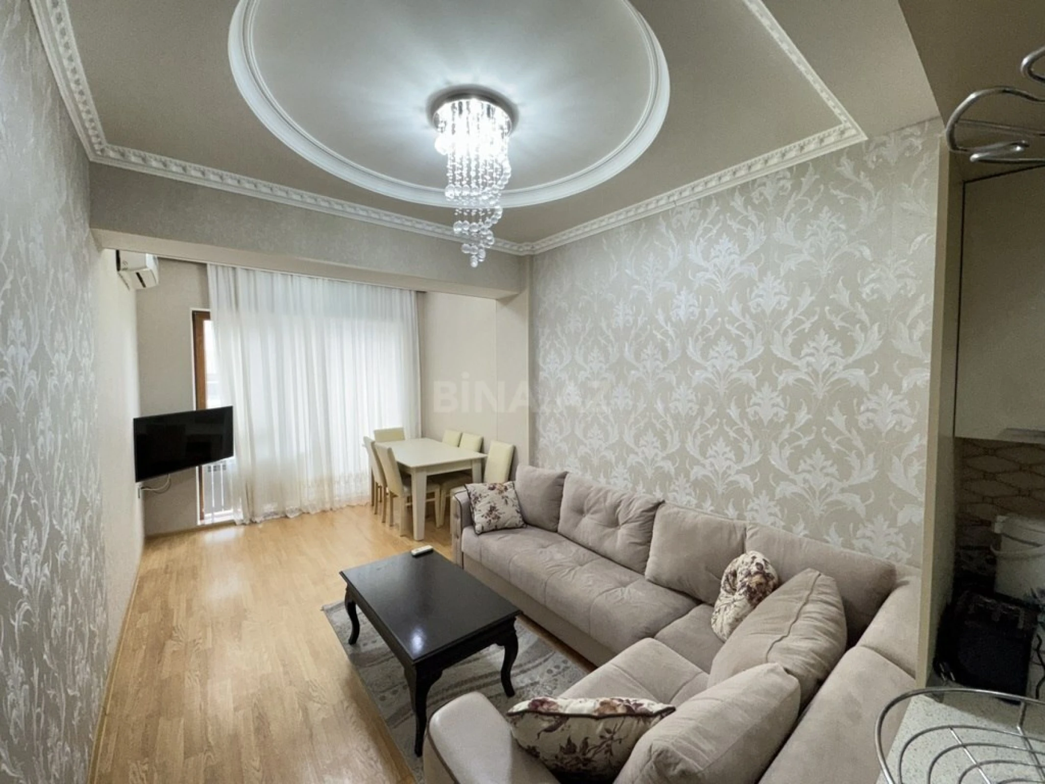 Kirayə verilir 2 otaqlı mənzil 70 m²