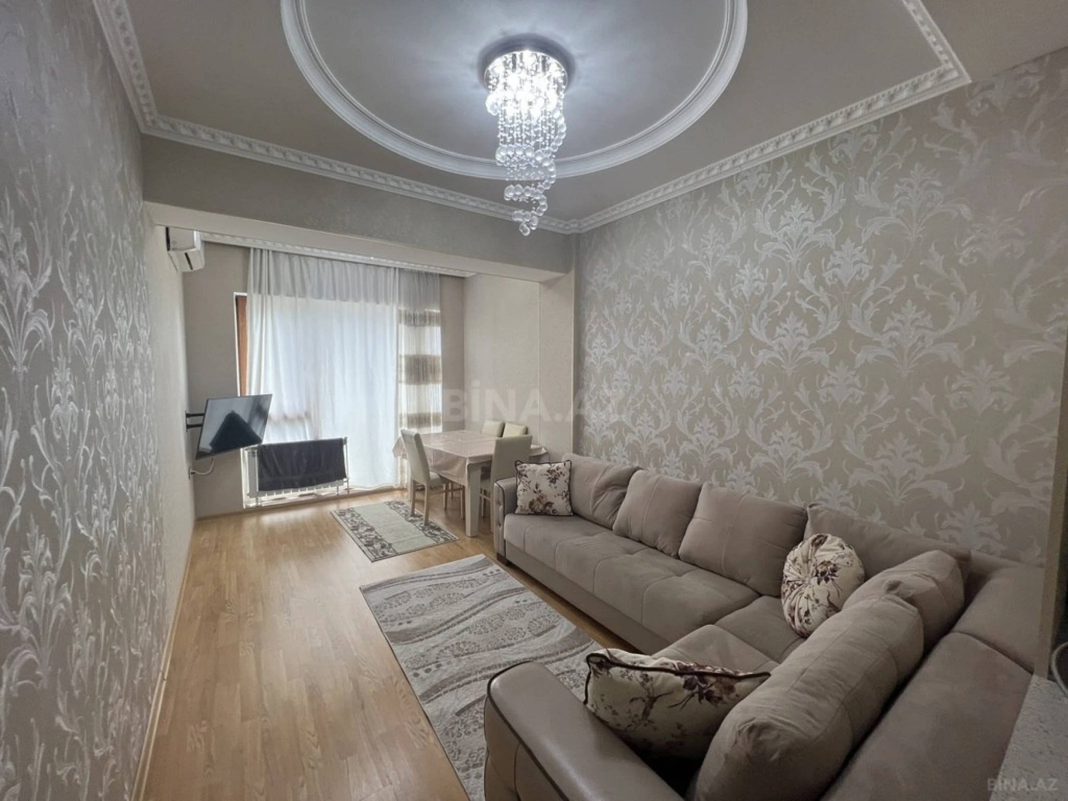 Kirayə verilir 2 otaqlı mənzil 70 m²